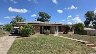 2BR House for Rent in San Antonio, TX