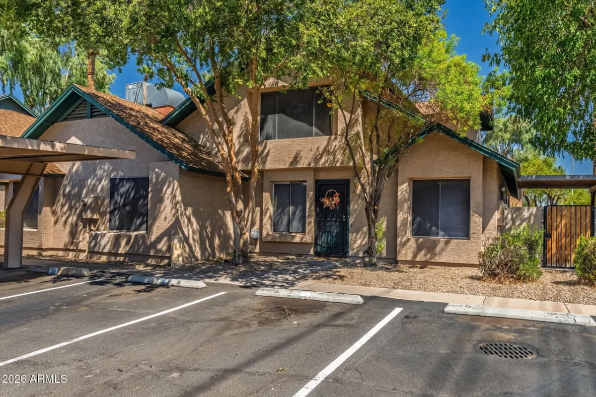 3BR Townhouse for Sale in Glendale, AZ