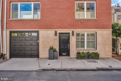 4BR Townhouse for Sale in Philadelphia, PA