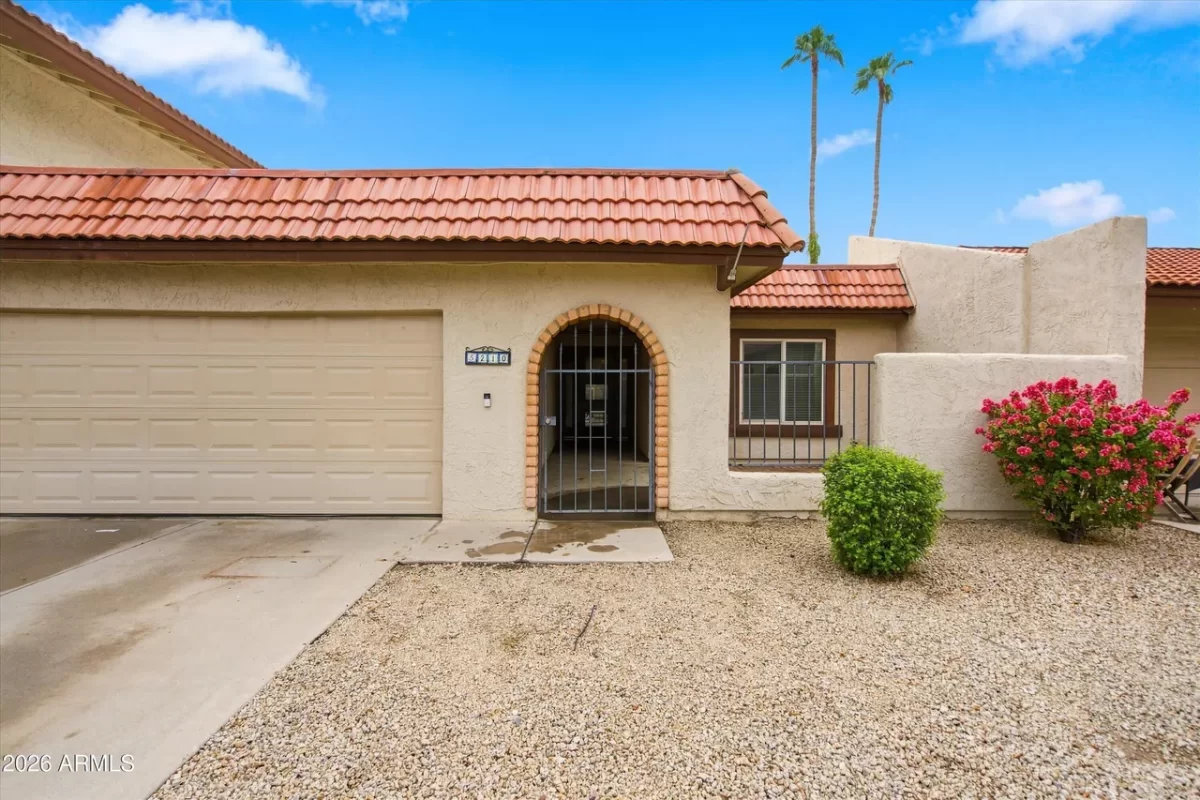 2BR Townhouse for Sale in Phoenix, AZ