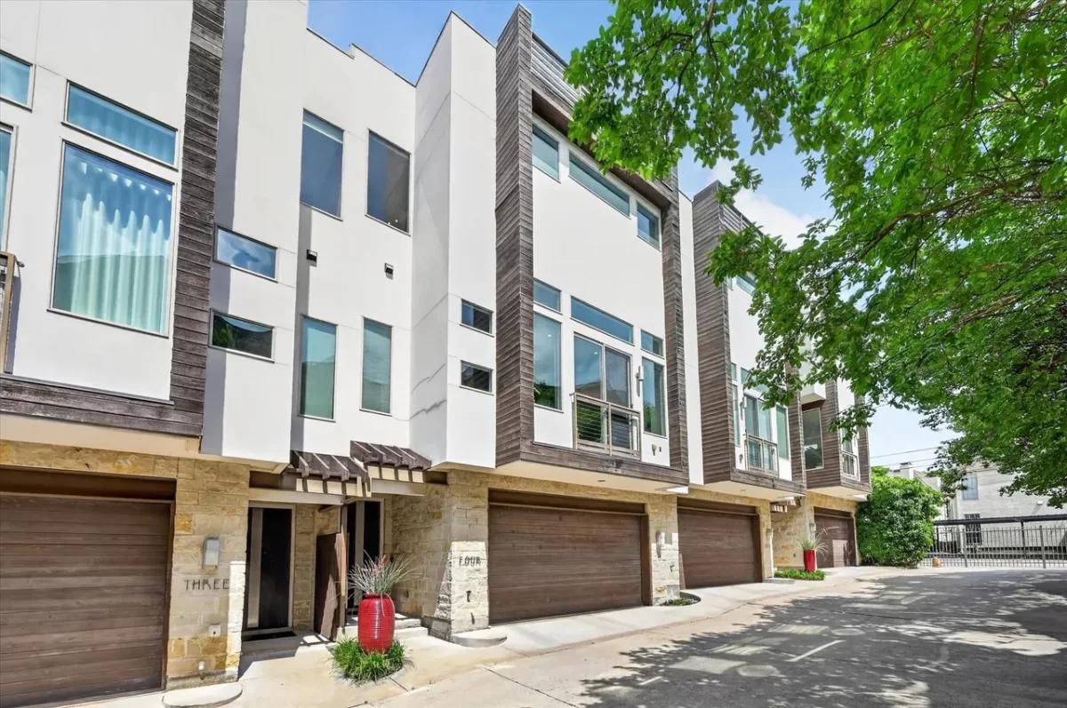 2BR Condo for Sale in Dallas, TX