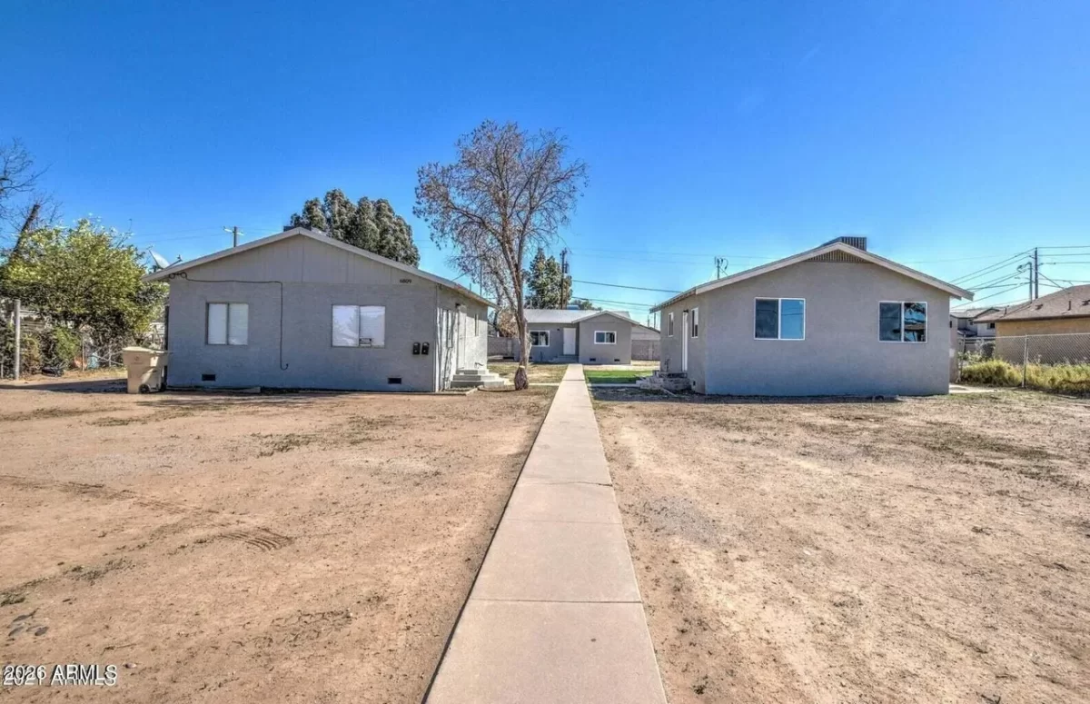 4BR Multi-Family for Sale in Glendale, AZ