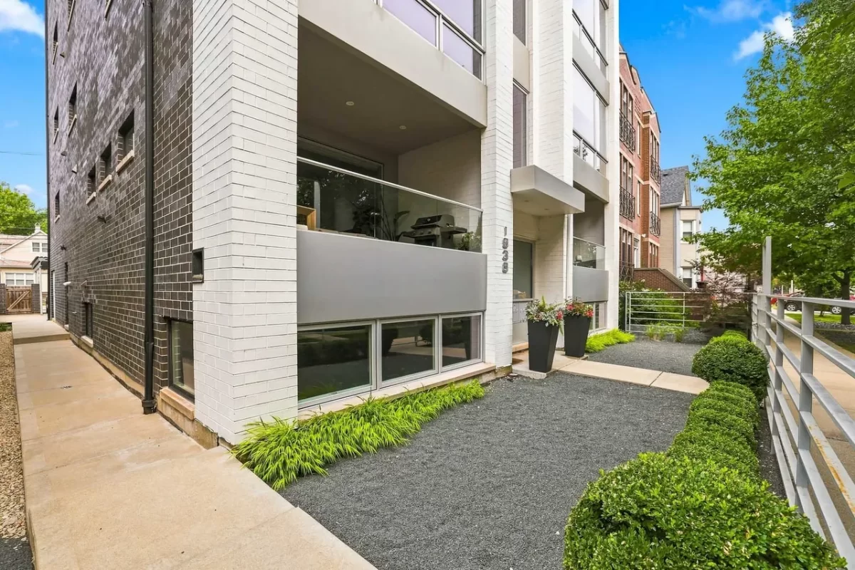 3BR Condo for Sale in Chicago, IL