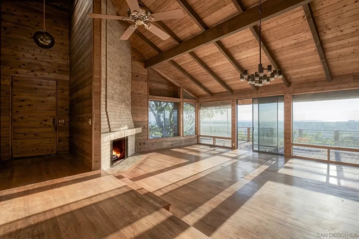 2BR House for Sale in San Diego, CA