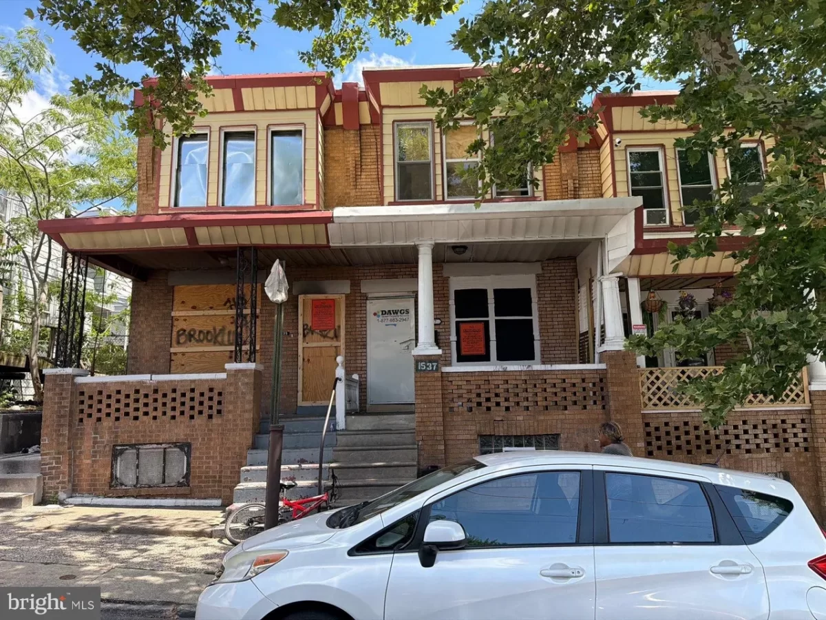 3BR Townhouse for Sale in Philadelphia, PA