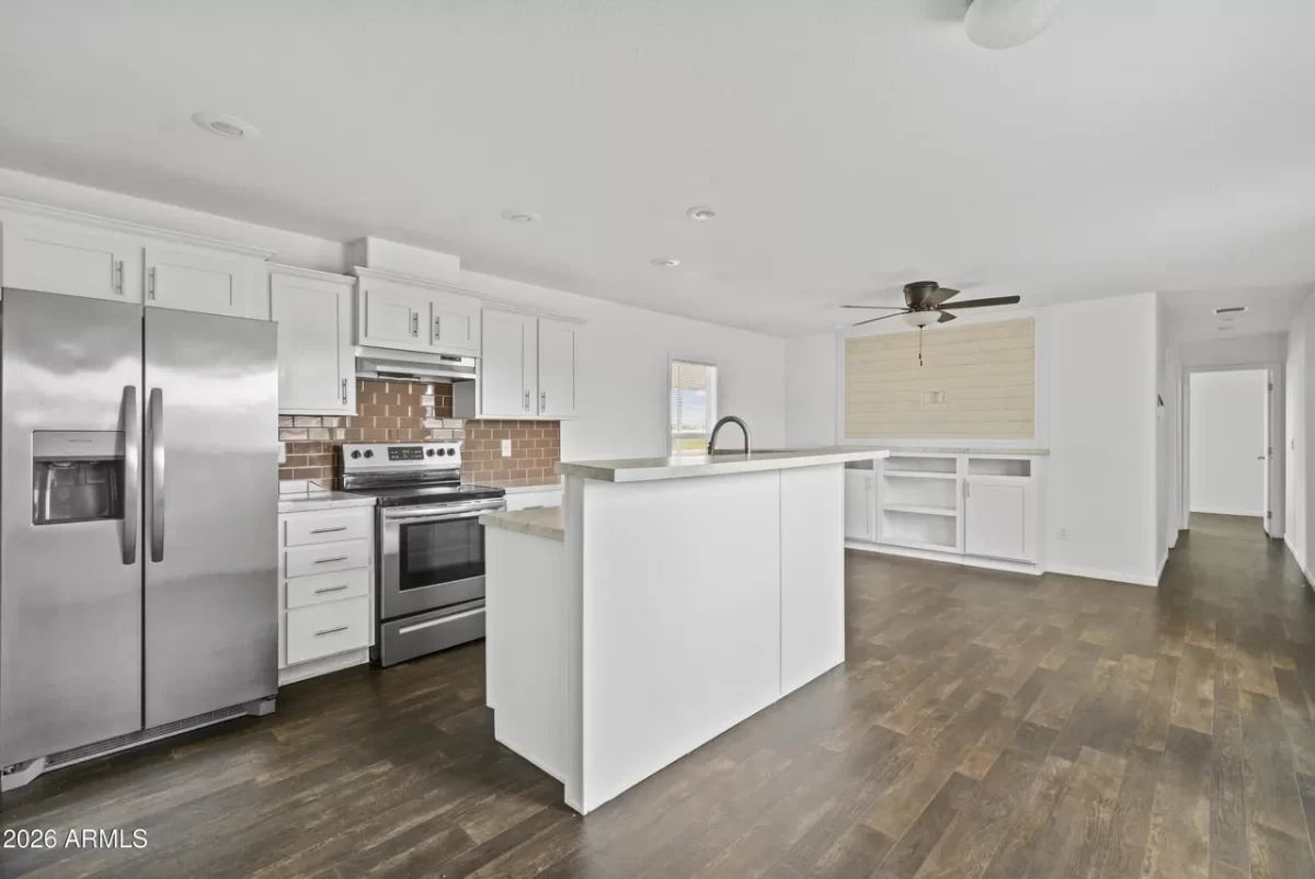 3BR Mobile Home for Sale in Glendale, AZ