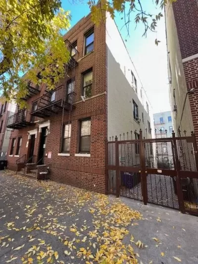 13BR House for Sale in Astoria, NY