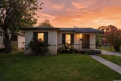 2BR House for Sale in San Antonio, TX