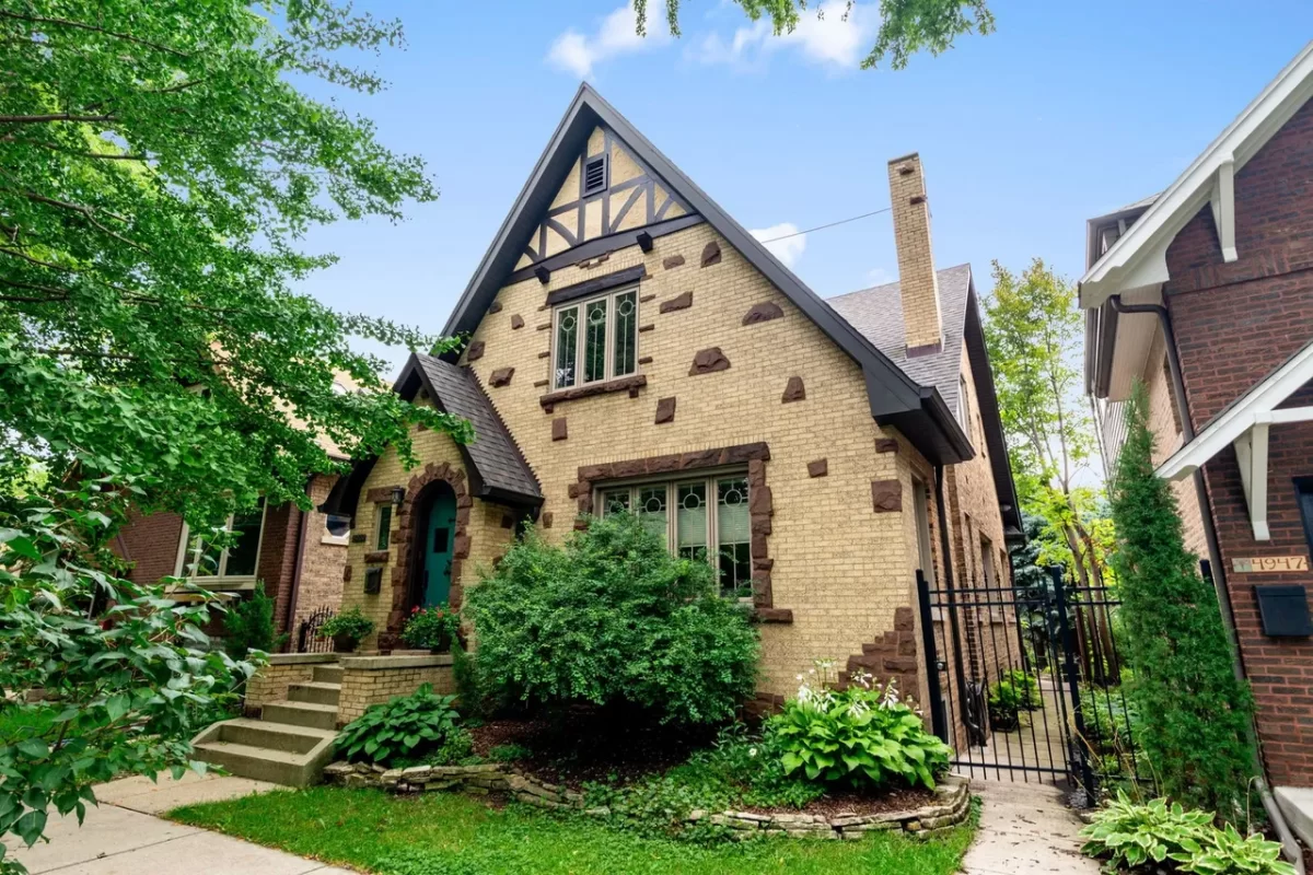 3BR House for Sale in Chicago, IL
