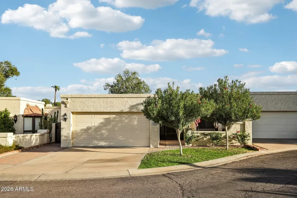 3BR Townhouse for Sale in Phoenix, AZ