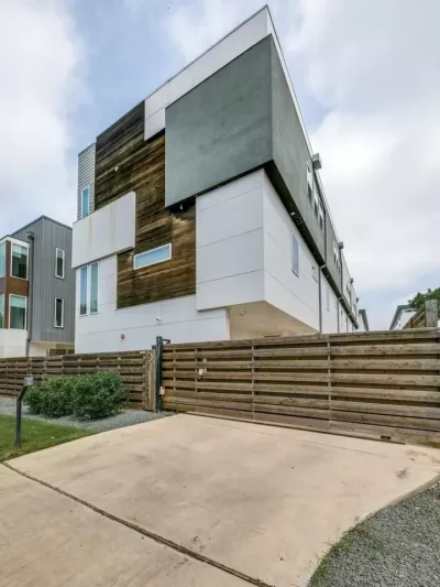 2BR Condo for Sale in Dallas, TX