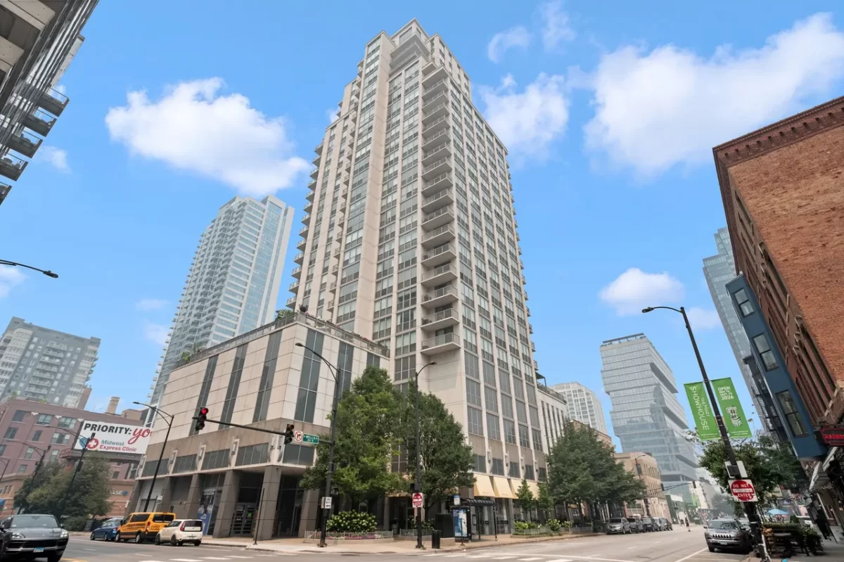 2BR Condo for Sale in Chicago, IL