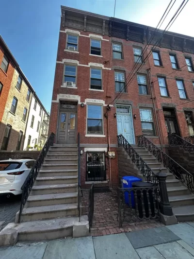2BR House for Rent in Jersey City, NJ