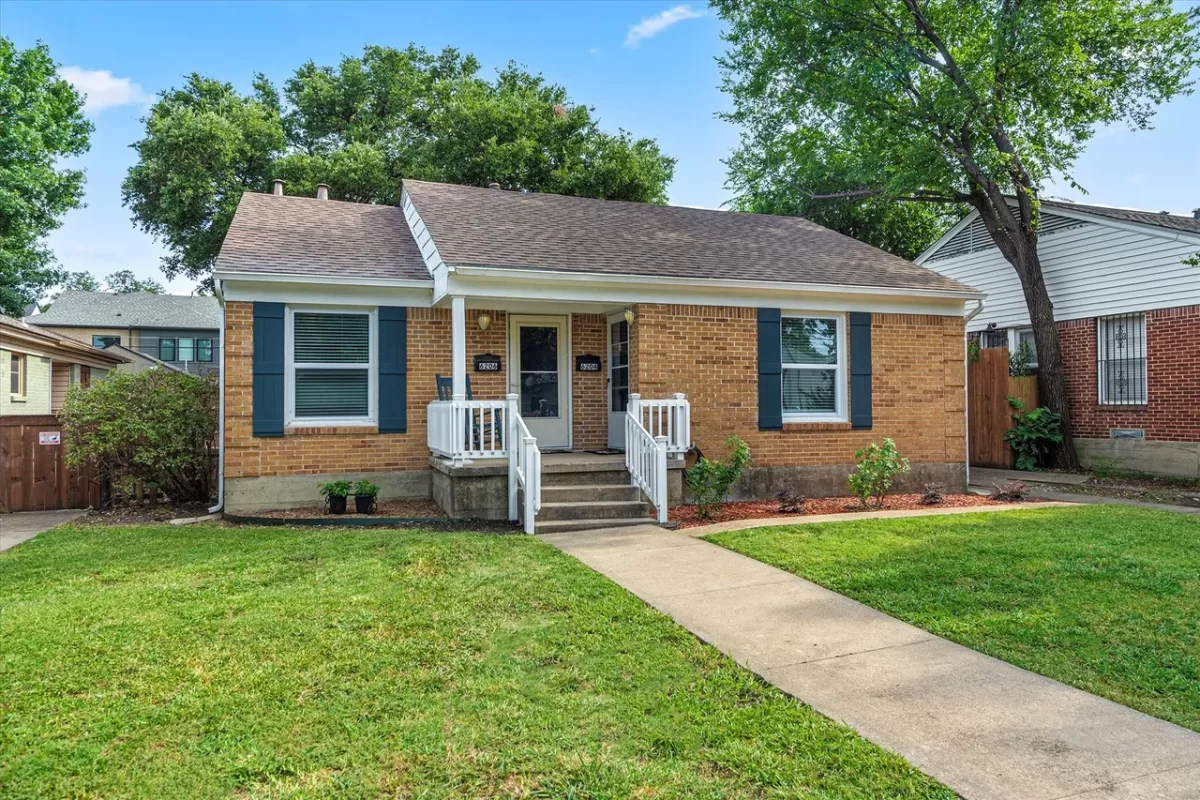 1BR Duplex for Rent in Dallas, TX