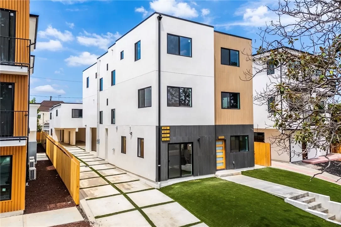 3BR House for Rent in Los Angeles, CA