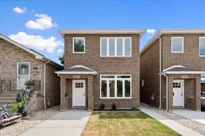 4BR House for Sale in Chicago, IL