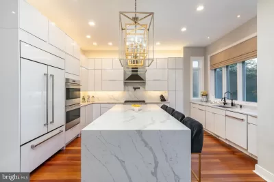 5BR Townhouse for Sale in Philadelphia, PA