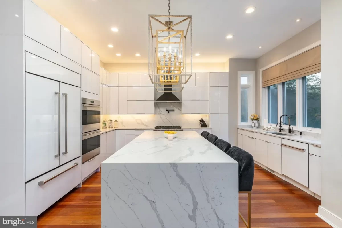 5BR Townhouse for Sale in Philadelphia, PA