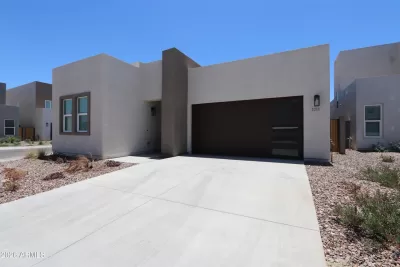 4BR House for Rent in Phoenix, AZ