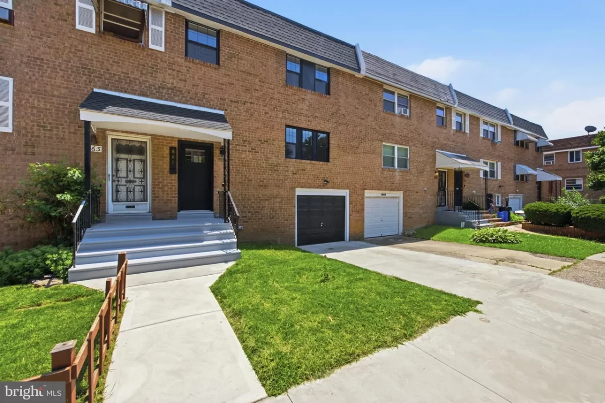 3BR Townhouse for Sale in Philadelphia, PA