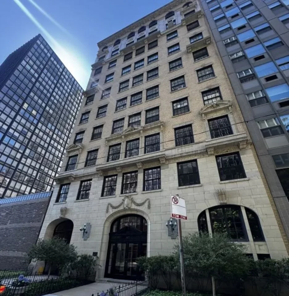 3BR Condo for Sale in Chicago, IL