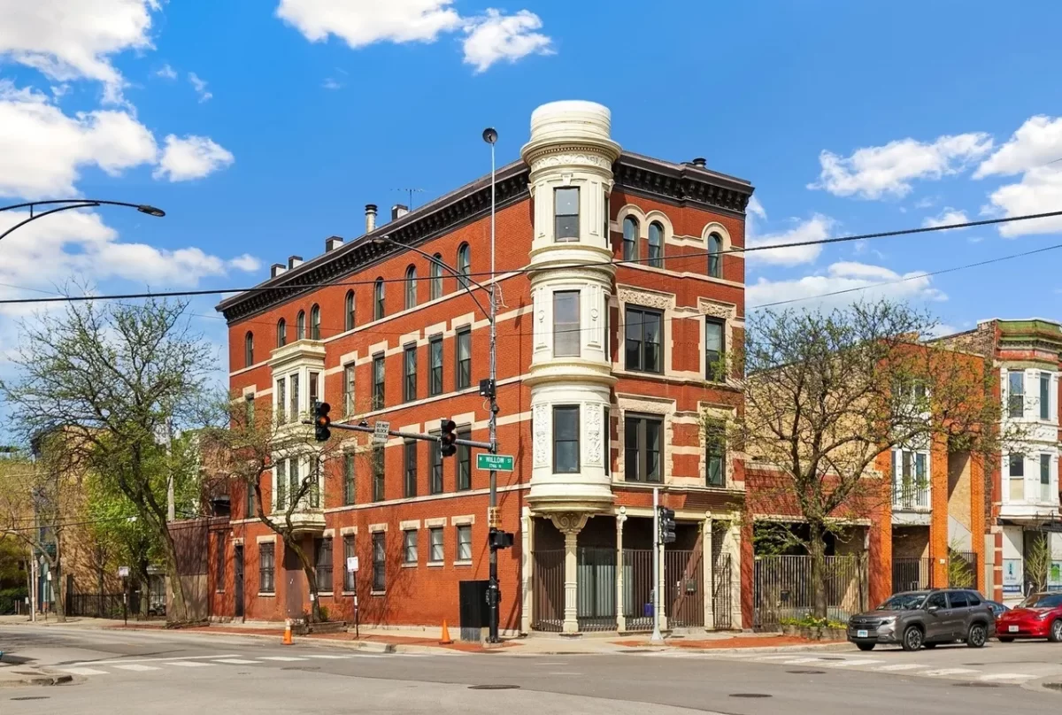 3BR Condo for Sale in Chicago, IL