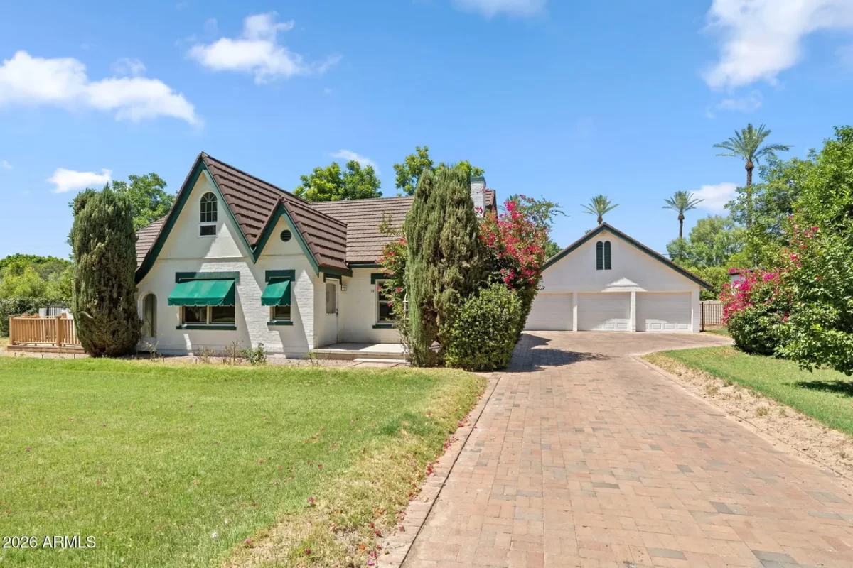 4BR House for Sale in Phoenix, AZ