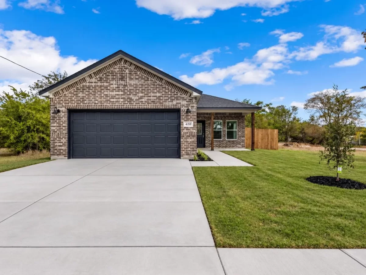 4BR House for Sale in Dallas, TX