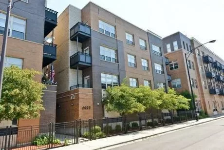2BR Condo for Sale in Chicago, IL