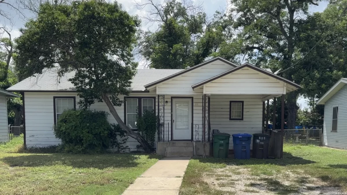 2BR House for Sale in San Antonio, TX