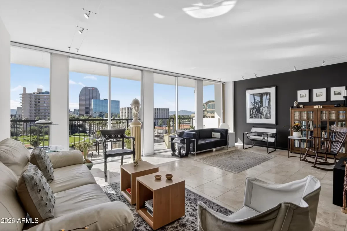2BR Condo for Sale in Phoenix, AZ