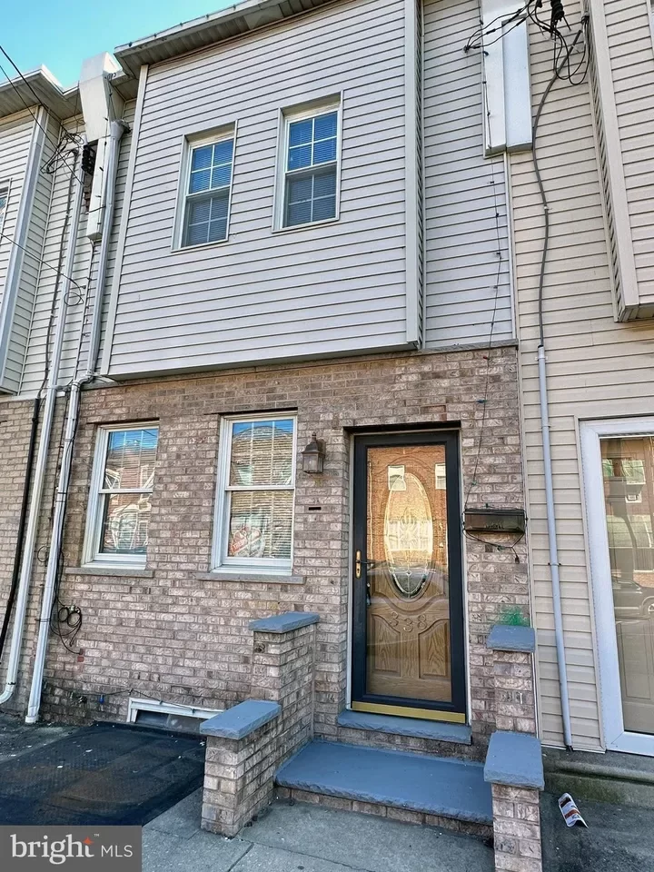 3BR Townhouse for Sale in Philadelphia, PA