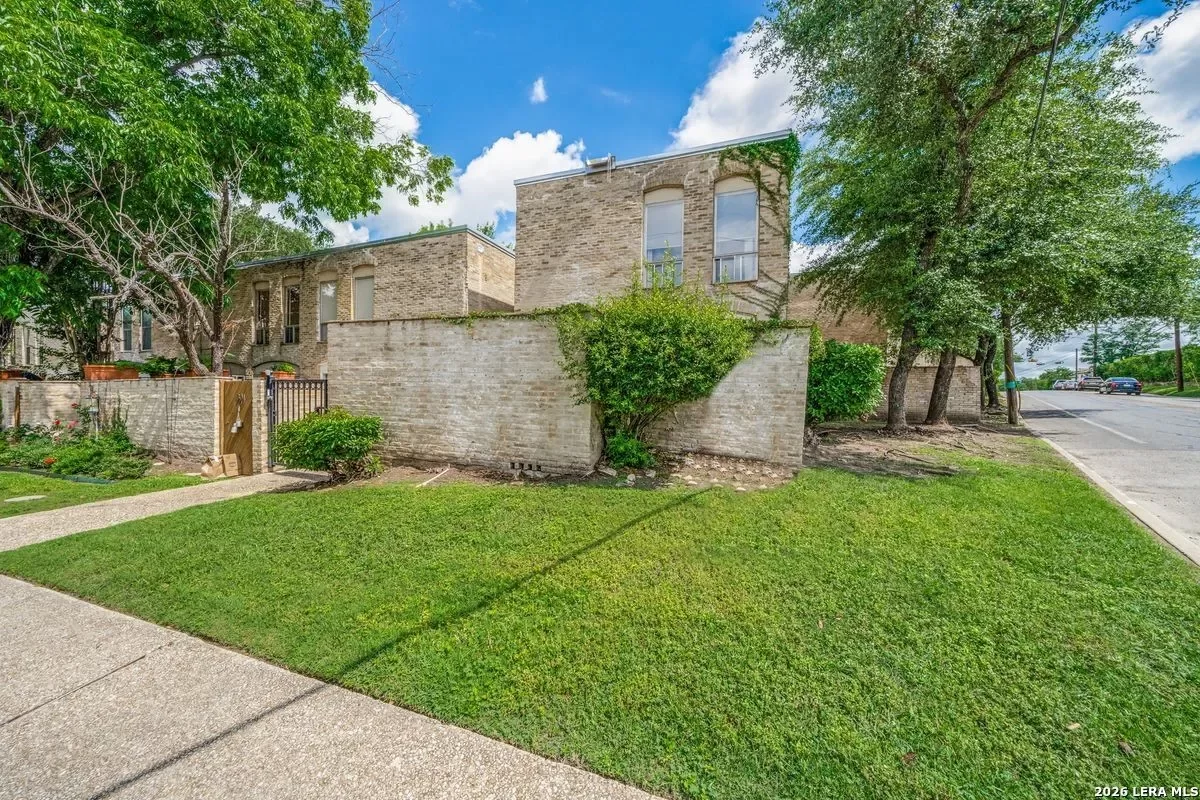 2BR House for Rent in San Antonio, TX