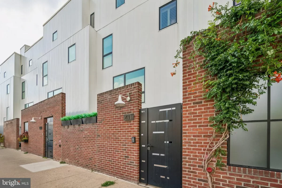 3BR Townhouse for Sale in Philadelphia, PA