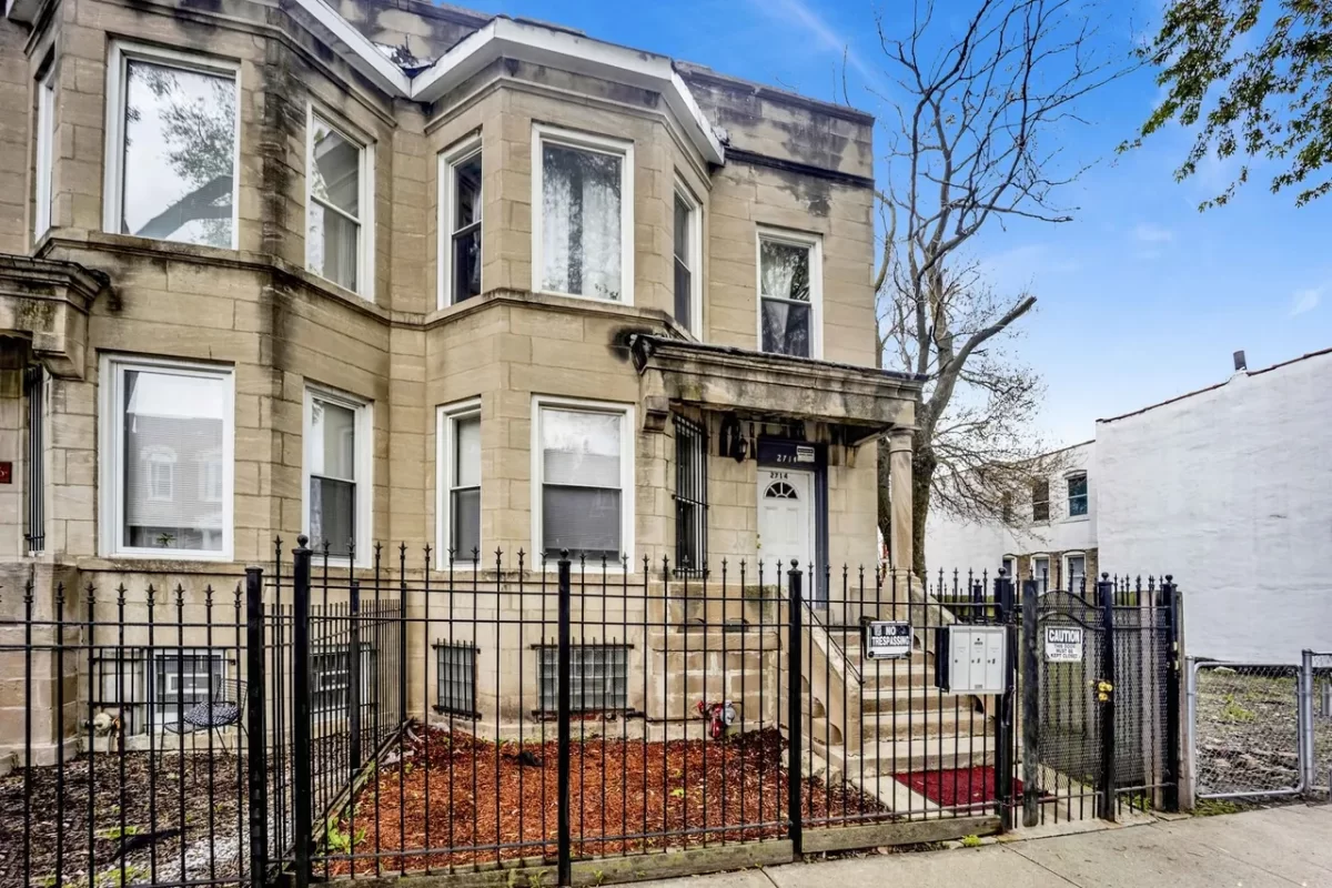 5BR Multi-Family for Sale in Chicago, IL