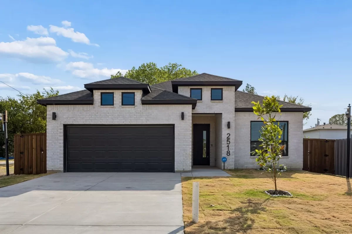 4BR House for Sale in Dallas, TX