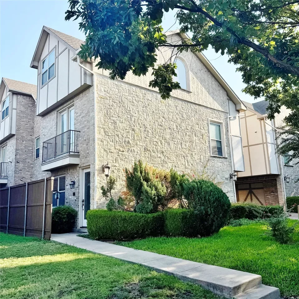 4BR Townhouse for Rent in University Park, TX