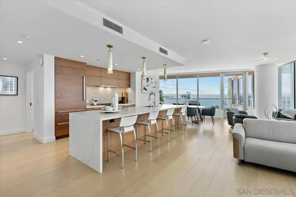 2BR Condo for Sale in San Diego, CA