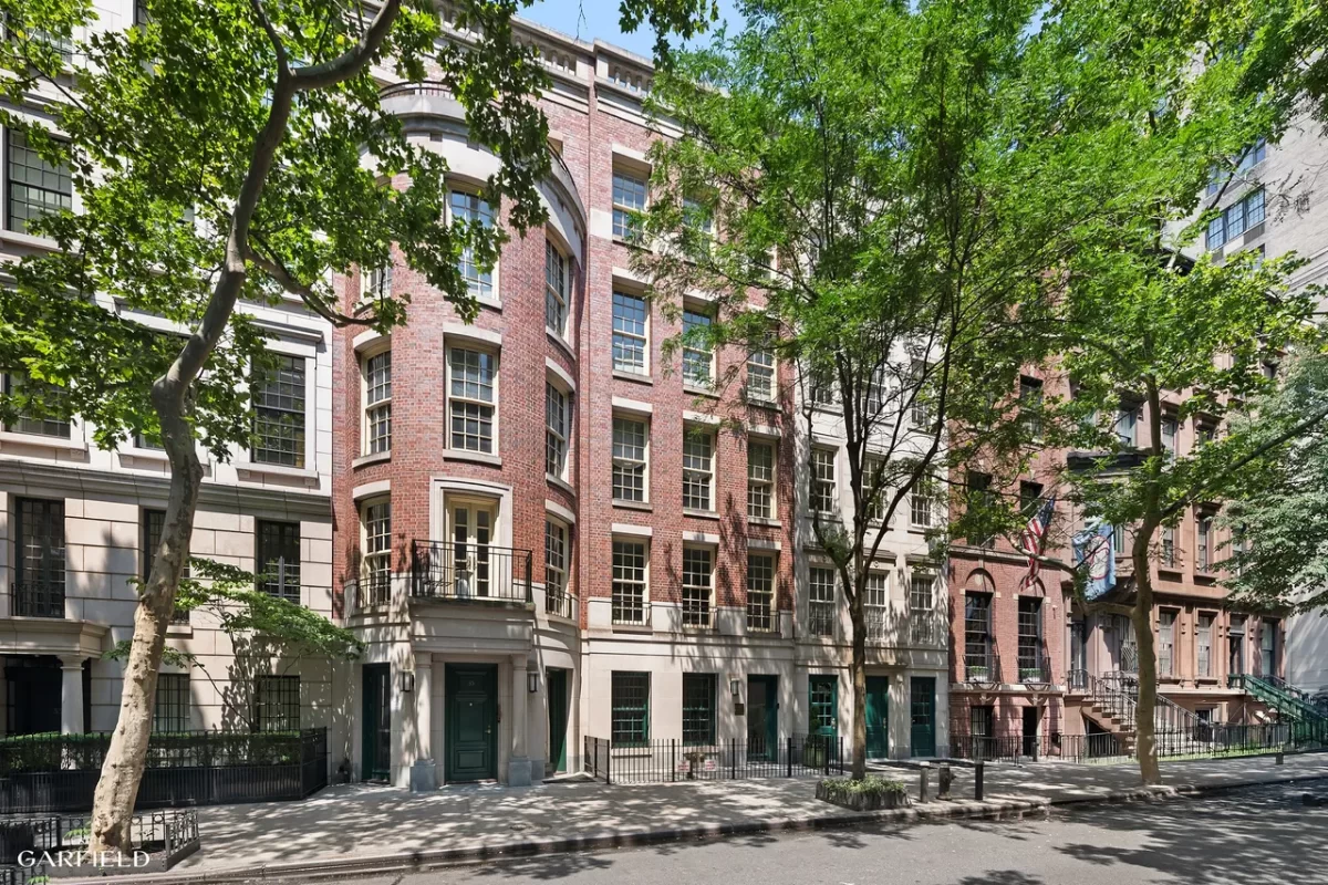 16BR Townhouse for Sale in New York, NY