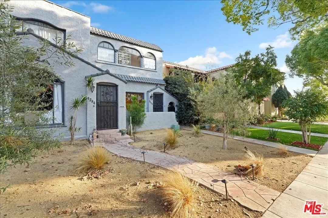 6BR Townhouse for Sale in Los Angeles, CA