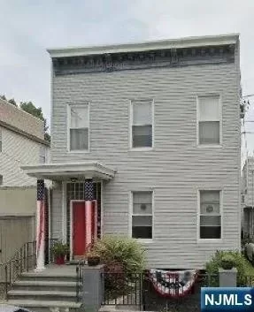 4BR Multi-Family for Sale in Union City, NJ