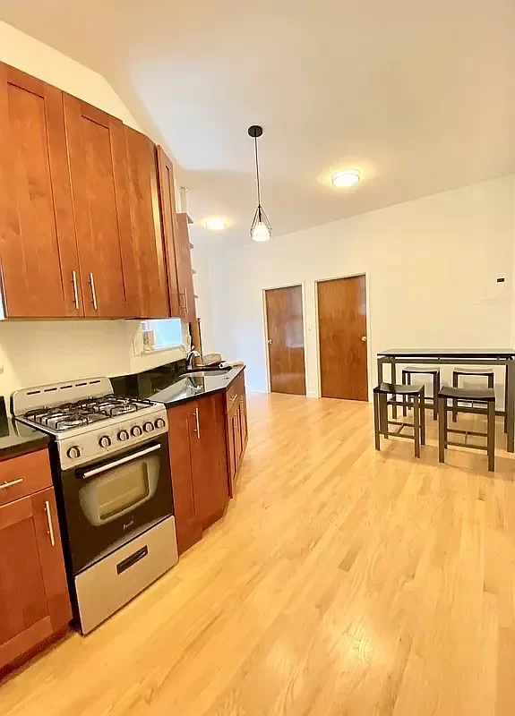 2BR House for Rent in New York, NY