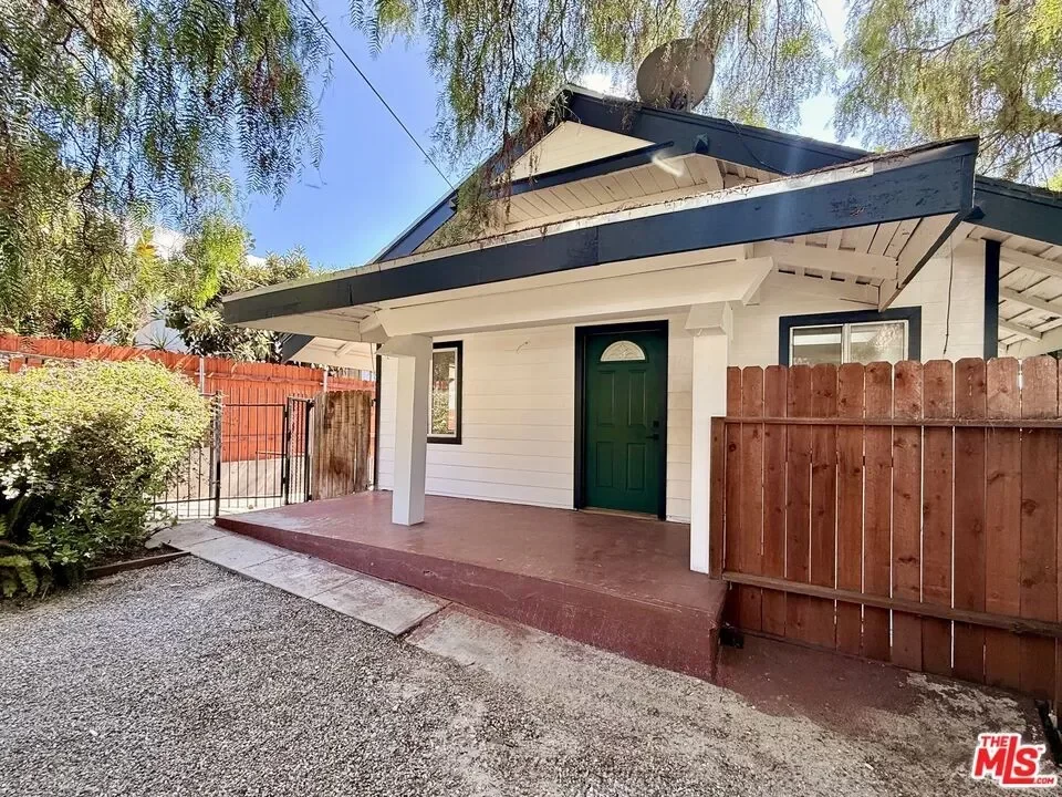 3BR Townhouse for Rent in Los Angeles, CA