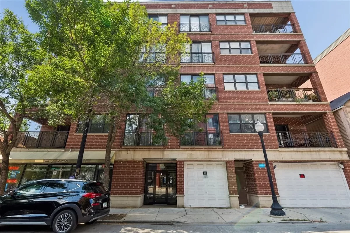 2BR Condo for Sale in Chicago, IL