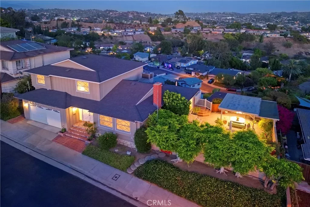 4BR House for Sale in Los Angeles, CA