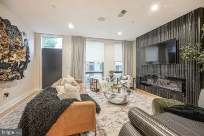 3BR Townhouse for Sale in Philadelphia, PA