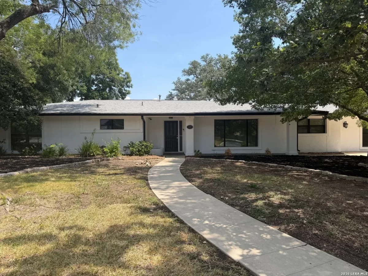 4BR House for Sale in Castle Hills, TX