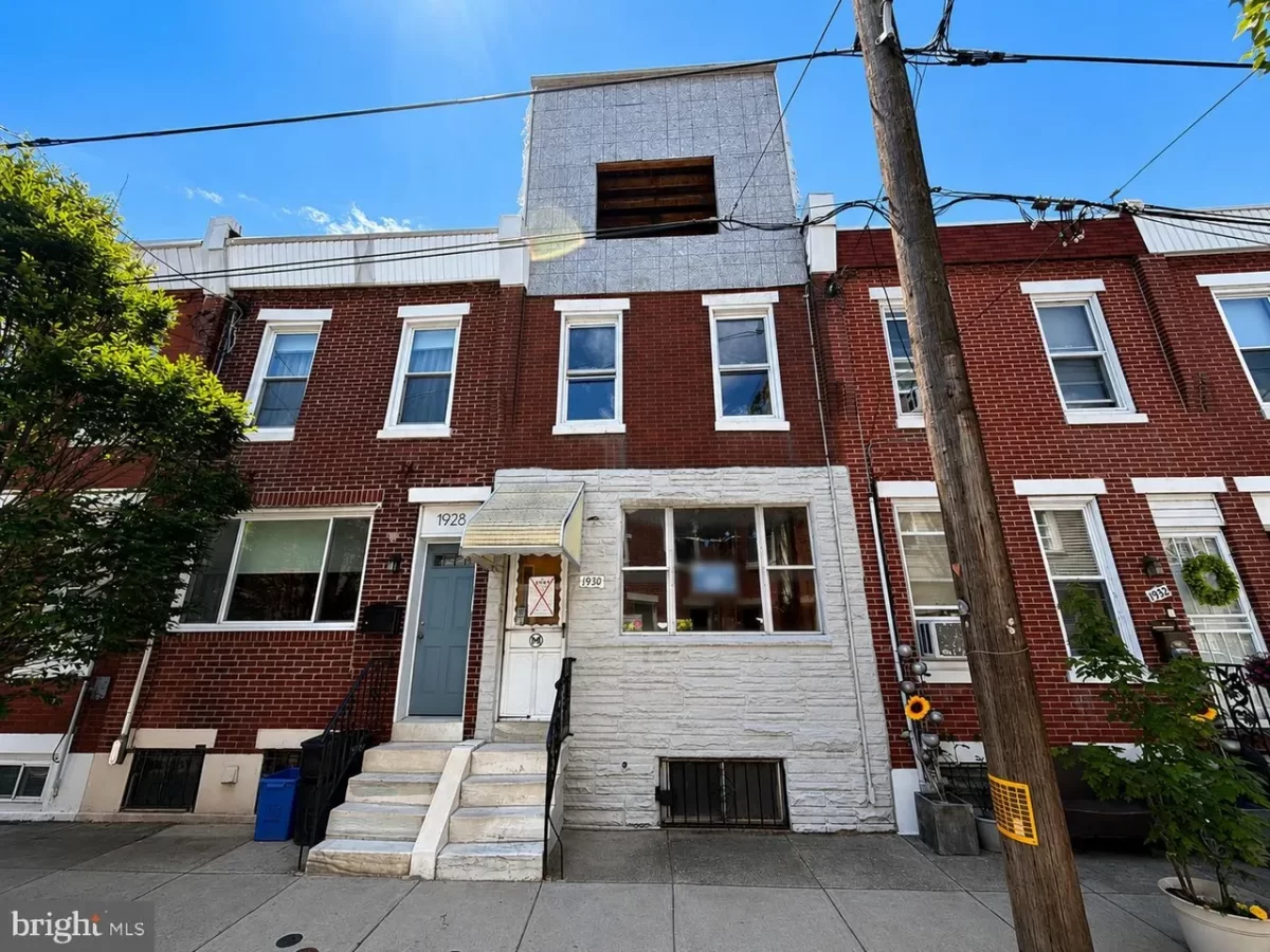 4BR Townhouse for Sale in Philadelphia, PA