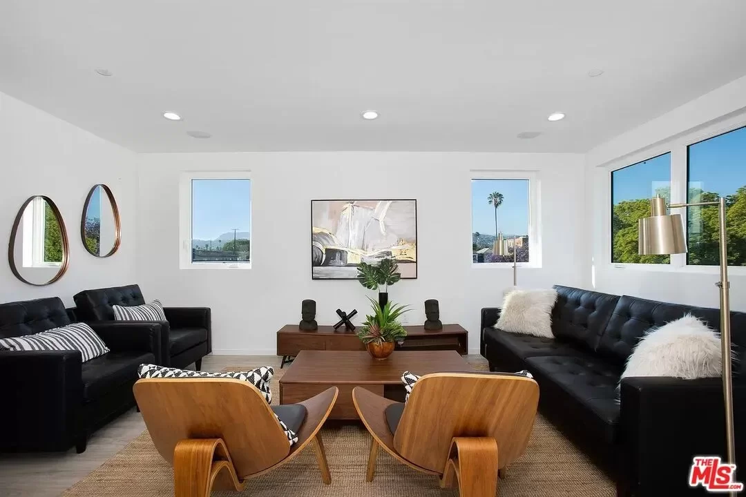 4BR Townhouse for Rent in Los Angeles, CA