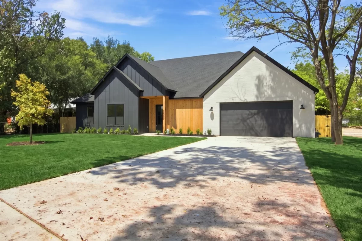 4BR House for Sale in Dallas, TX